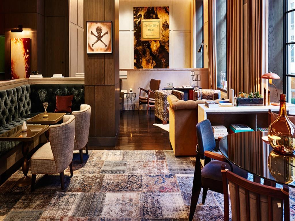 Sixty Soho Hotel New York Exterior foto The bar at the London Edition